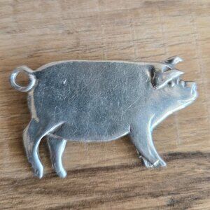 Vintage Seagull Pewter Canada pig brooch/pin.